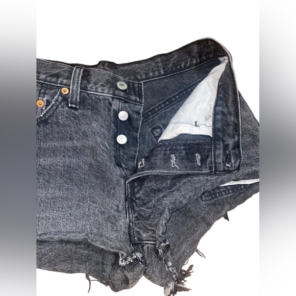 LEVI’S | 501 Black Denim Cut Off Shorts | Size 26 - Picture 4 of 6